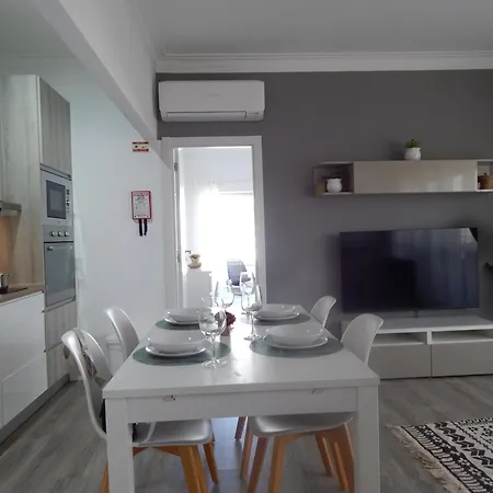 Casa Bella Sun, 4 Min Walk Da Rocha With Pool Daire